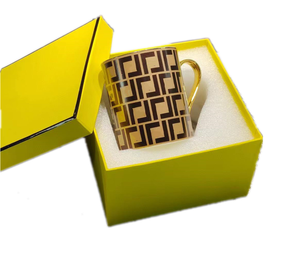 Designer Water Cup European Brown Bone Porcelain Letter Coffee Cup Exquisite Mug Office Home Ceramic Cup with yellow Gift Box
