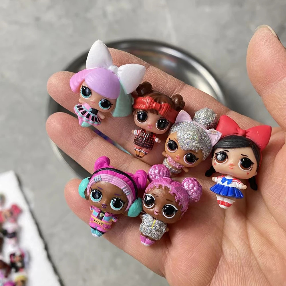 Other Toys 10 20 Pcs Random Send Unique Mini Surprise Doll Action Figure Fashion For Gifts 231215