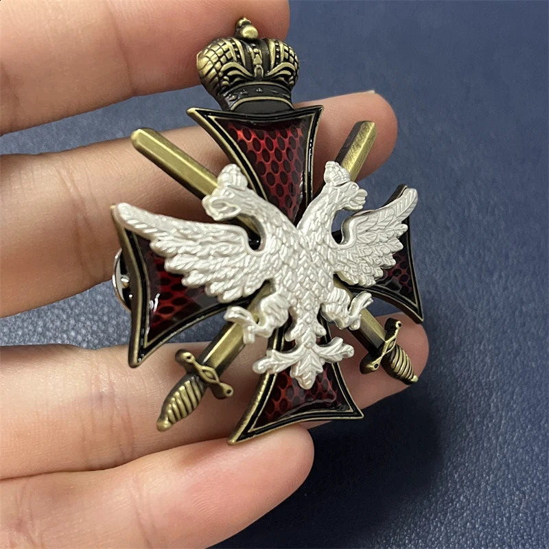 Charms Tsarist Russian Crown Medal Brooch Saint John of Malta Cross Souvenir Collection Exquisite Metal Decoration Jewelry Pins 231214