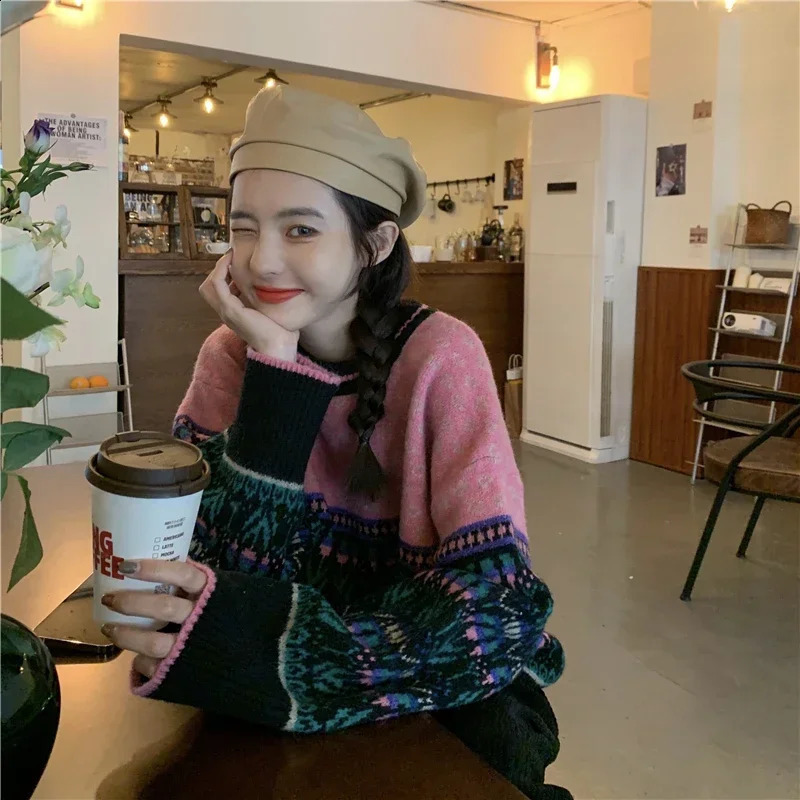 Women's Sweaters Vintage Colorful Christmas Knitted Women Sweater Fashion Korean Style O-neck Knitwear for Women Retro Winter Warm Sweater Jumper