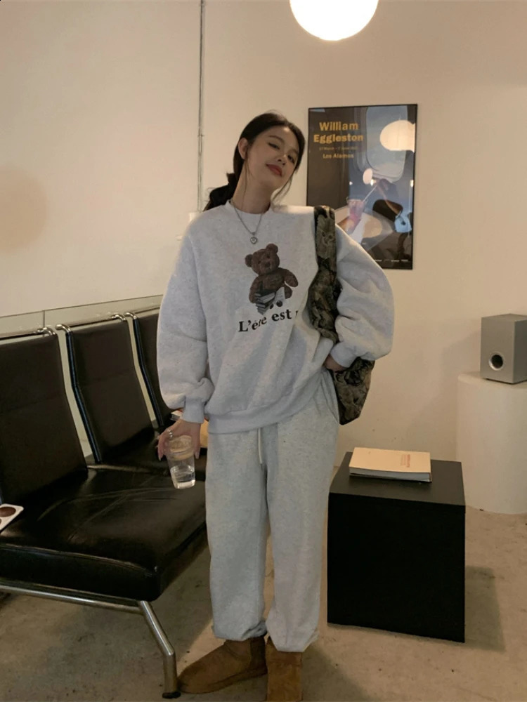 Womens Hoodies Sweatshirts Hikosaka Fashion Sweet Cartoon Printed Hoodie Oneck Long sleeved Y2k Top of the line Clothing Full Casual Sports Shirt 2312