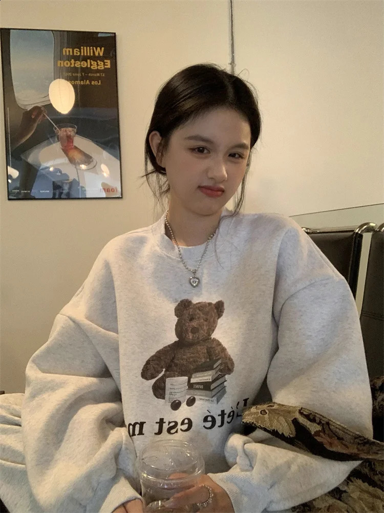 Womens Hoodies Sweatshirts Hikosaka Fashion Sweet Cartoon Printed Hoodie Oneck Long sleeved Y2k Top of the line Clothing Full Casual Sports Shirt 2312