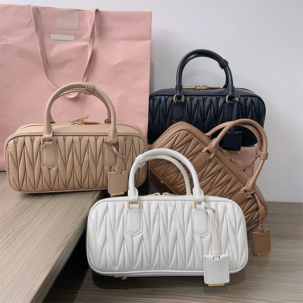 Luxury Designer Women Bowling Bag Zipper Pleated Mens Handbag Fashion Classic Long Shoulder Strap Crossbody Bag High Quality Leather Shoulder Bag