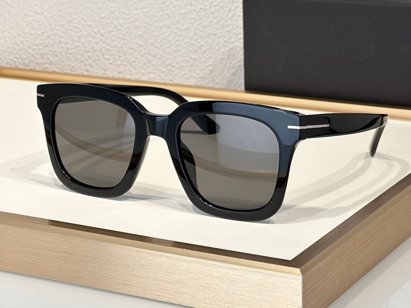 Fashion popular designer 803 mens women sunglasses classic vintage acetate square shape glasses outdoor simple versatile style Anti-Ultraviolet come with case