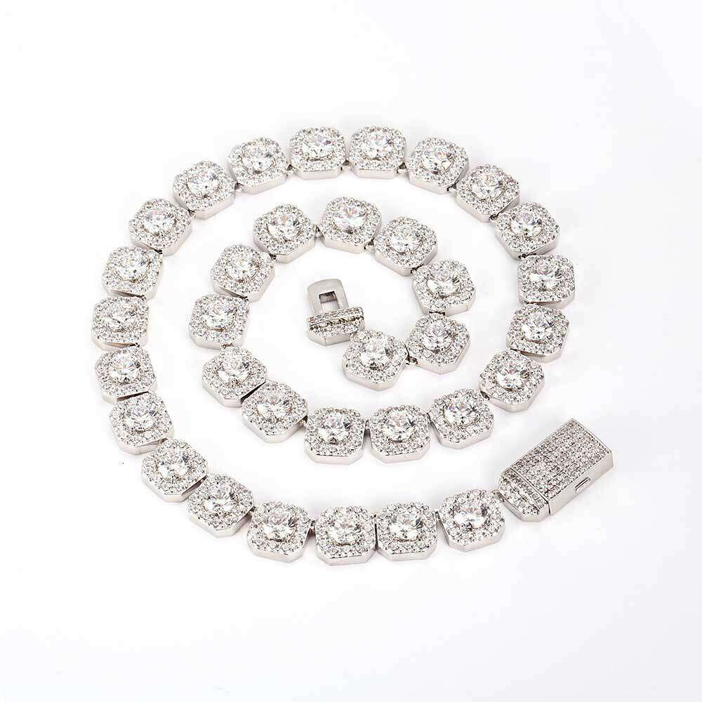 Morganite sugar crystal chain VVS chilled chain-style hip-hop necklace. Gold plated jewelry. Ice crystal inlay. Customizable designer style bracelet.