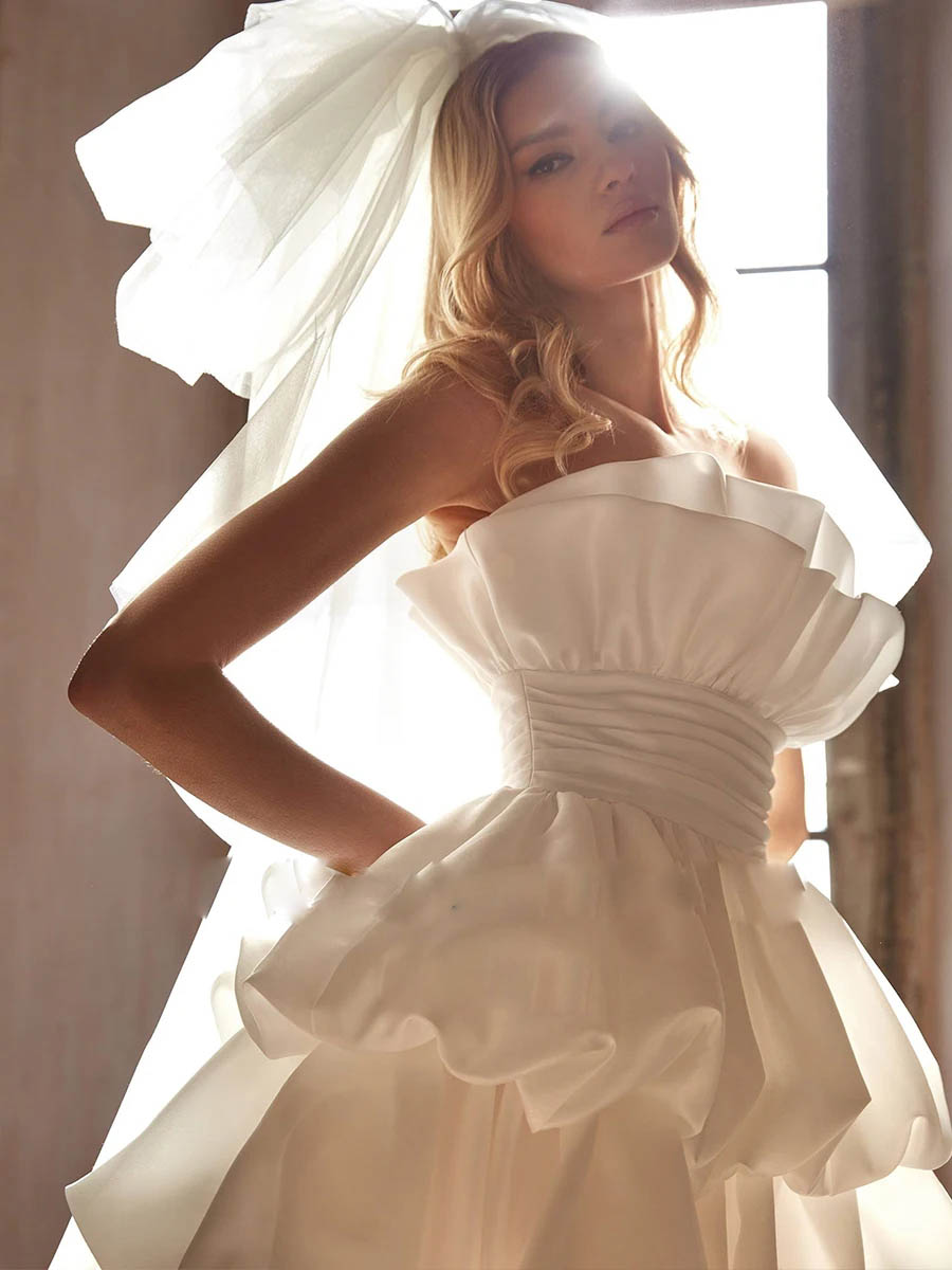 Cascading Ruffles Short Wedding Dresses 2024 Strapless A Line Mini Bridal Gown Layered Soft Satin Bride Party Gowns