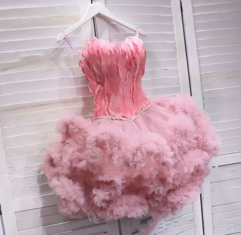 Short Pink Feather Prom Dresses Ruffles Pluffy Tulle Mini Cocktail Party Dress For Women Girls Sweetheart Spsghetti Sleeveless Cute Little Homecoming 