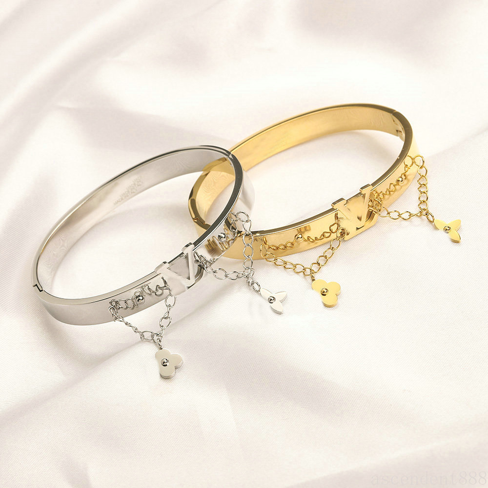 Designer Bracelets Women Bangle Luxury Jewelry Gold Plated Stainless steel Bracelets High Quality Wedding Party Gift