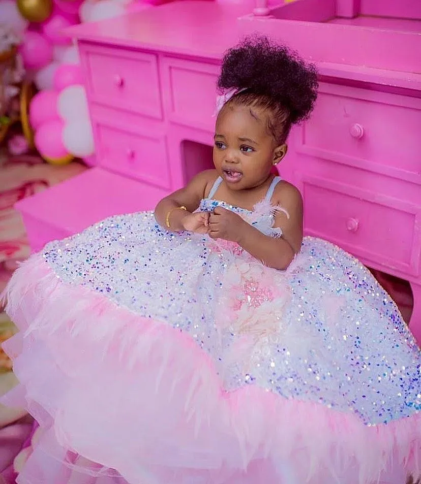 Sparkly Luxurious Flower Feather Beaded Little Girl Wedding Cheap Communion Pageant Dresses Gowns