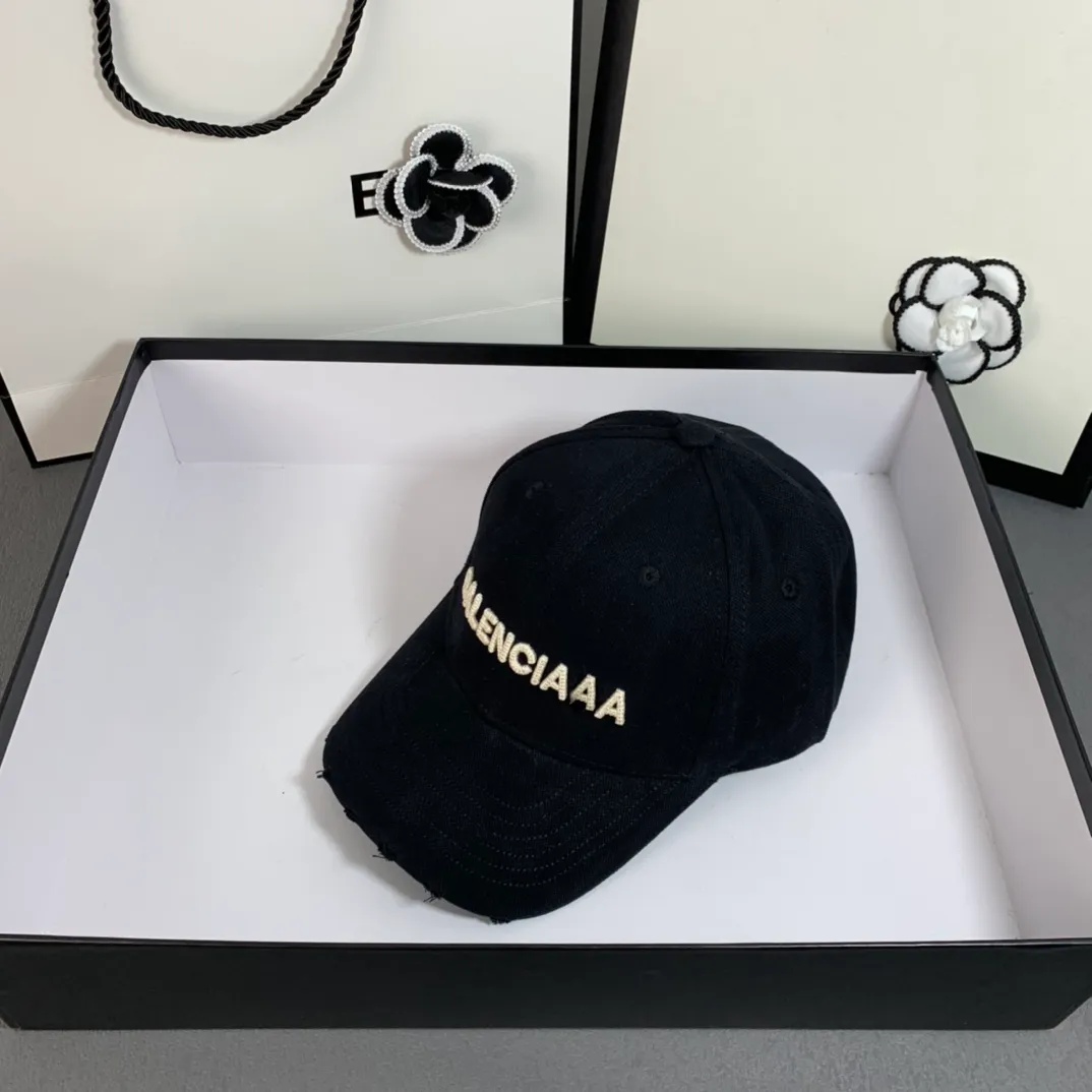 Sports Designer hat baseball Caps Women Hole Outdoor Sunshade Warmth Letter Embroidery 3D Fashionable and high-quality adjustable duckbill cap