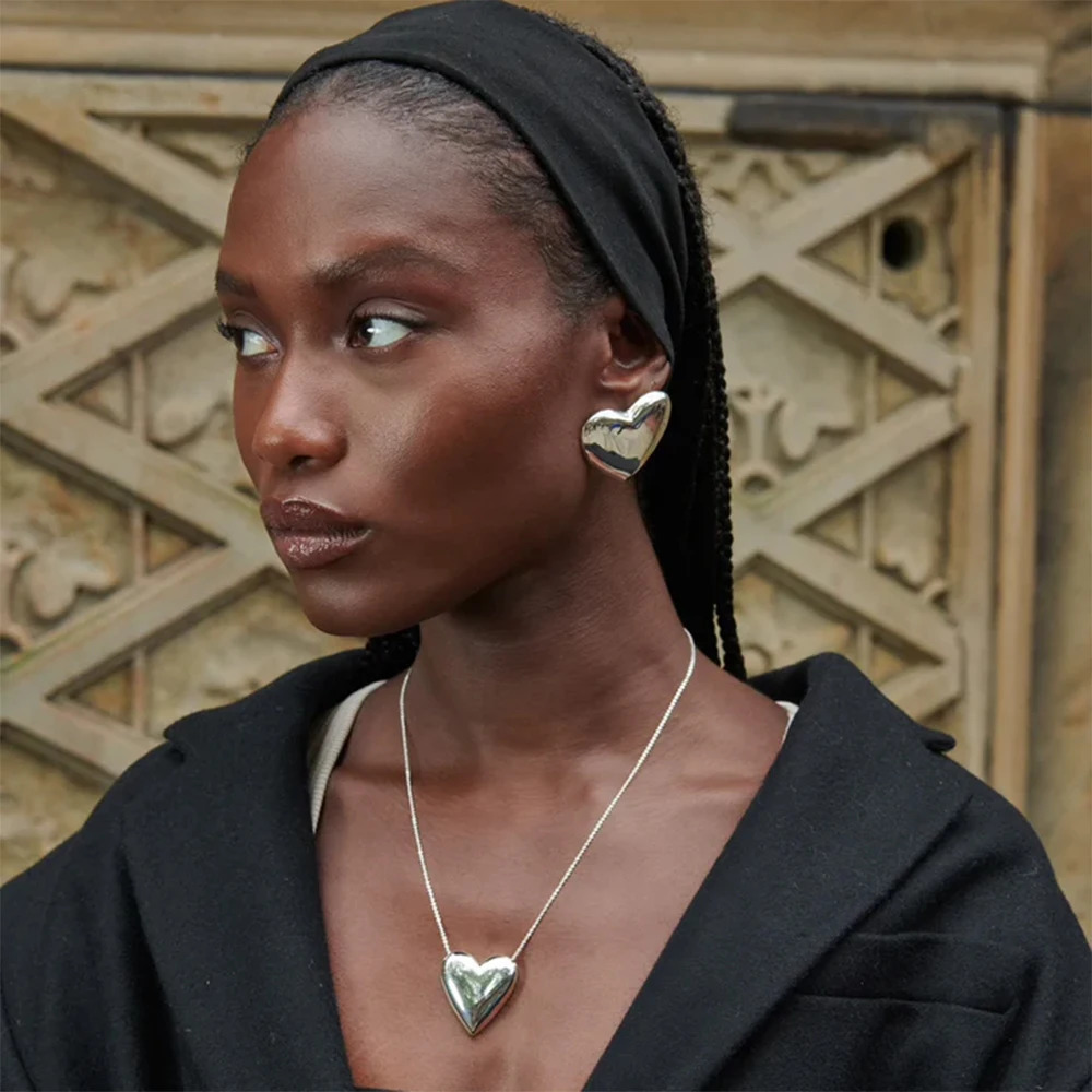 Stud Uworld Vintage Stainless Steel Heart Earrings 18k Pvd Plated Gold Unique Yet Timeless Appearance Jewelry High Quality Gift 231219