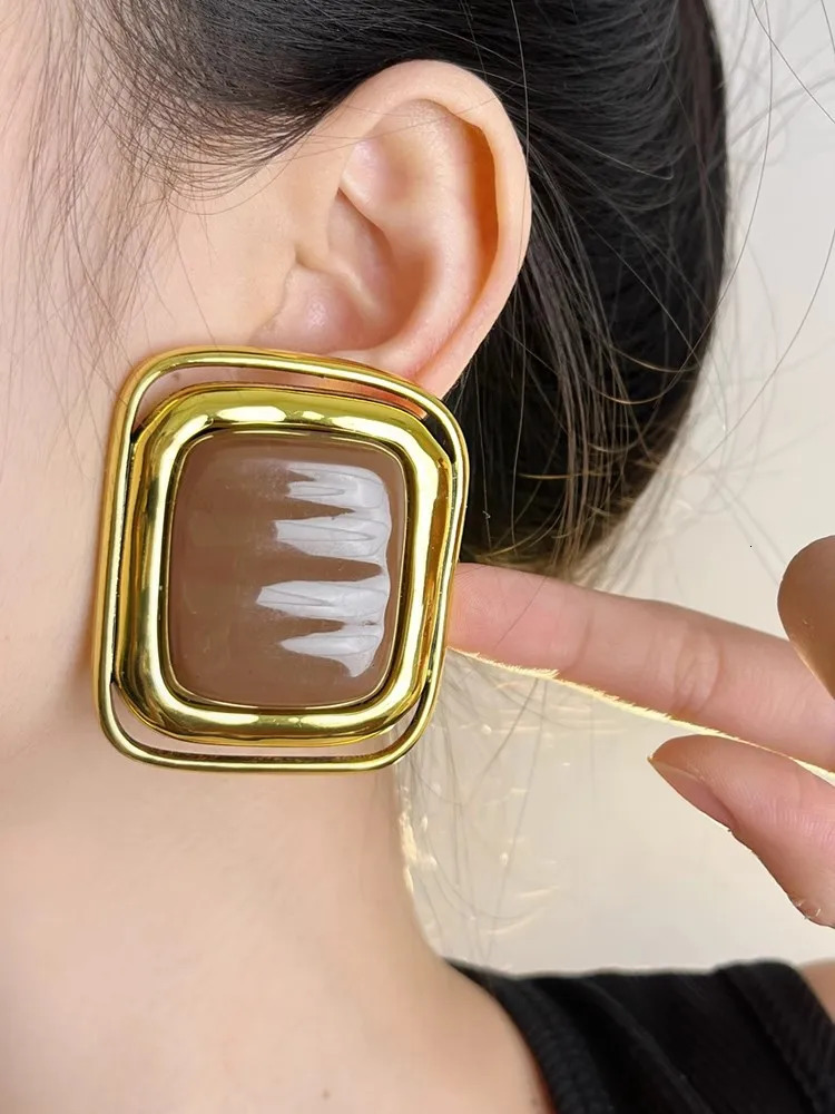 Retro Black Exaggerated Rectangular Block Ear Clips Earrings for Women Fashion Jewelry Accessory 4 rings