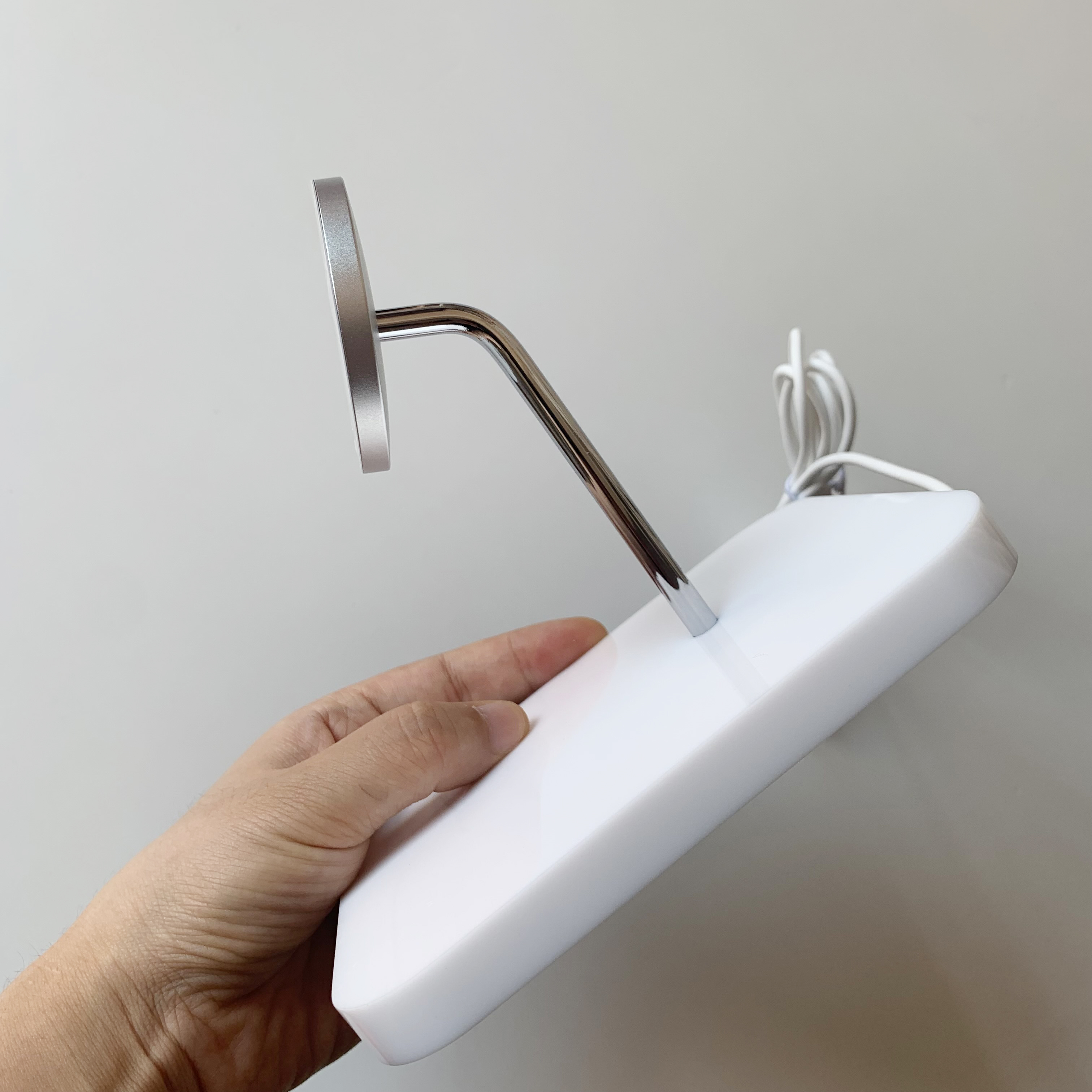 Mobile Phone Security Anti-Theft Alarm Display Stand For All Brand Phone With Wireless Charging Function