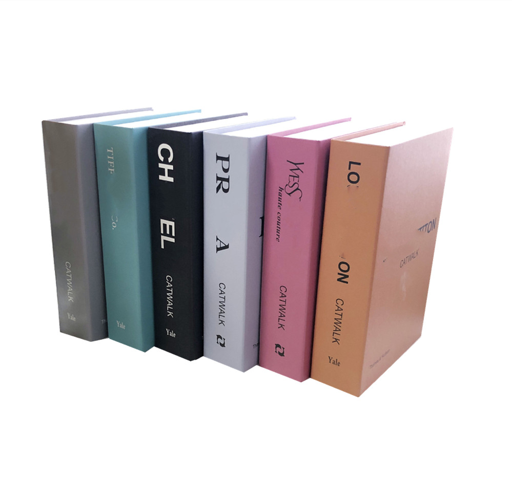 Designer's Classic Letter Home Decoration Book, European and American Simple Folding Decoration, Living Room and Study Simulation Book Model 8pcs