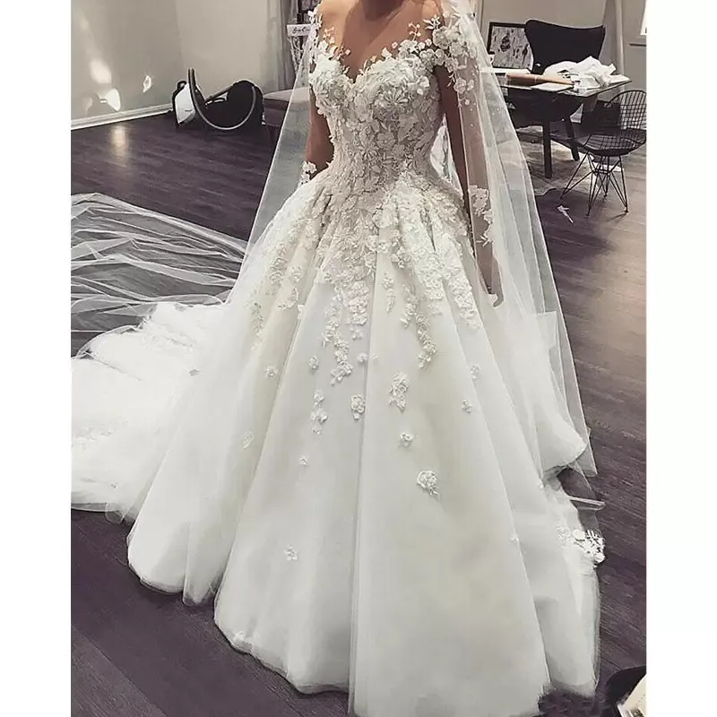 Luxury 3D Floral Appliques A Line Wedding Dresses Sheer Long Sleeves Long Tulle Bridal Gowns Pretty Lace Bride Formal Dress Court Train Plus Size Robe
