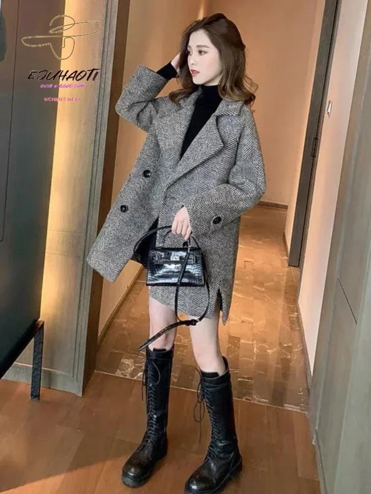 Women's Wool Blends Jacket Korean Woolen Cloth Coat Oversize Autumn Winter British Style Retro Cotton Mid Length Version Woman Clothing 231218