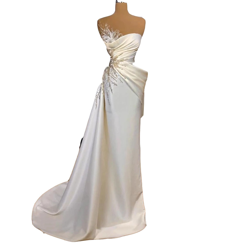 Sexy Wedding Dresses Bridal Gowns Crystal Beads Feather Mermaid Sleeveless Sweetheart Illusion Satin Custom Made Country Plus Size Sweep Train