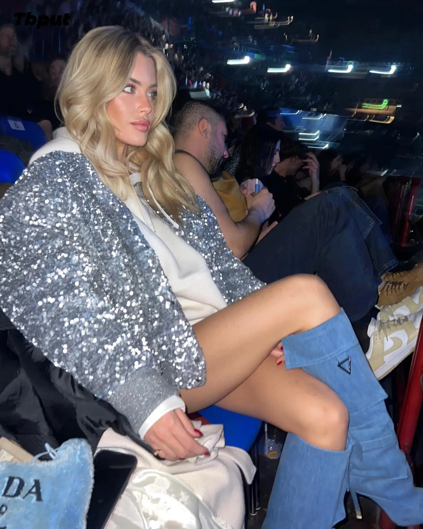 Silver Sequins O Neck Jacket For Women Loose Stand Collar Long Sleeve Coat Sequined Autumn Female Sparkling Streetwear Jackets 231020