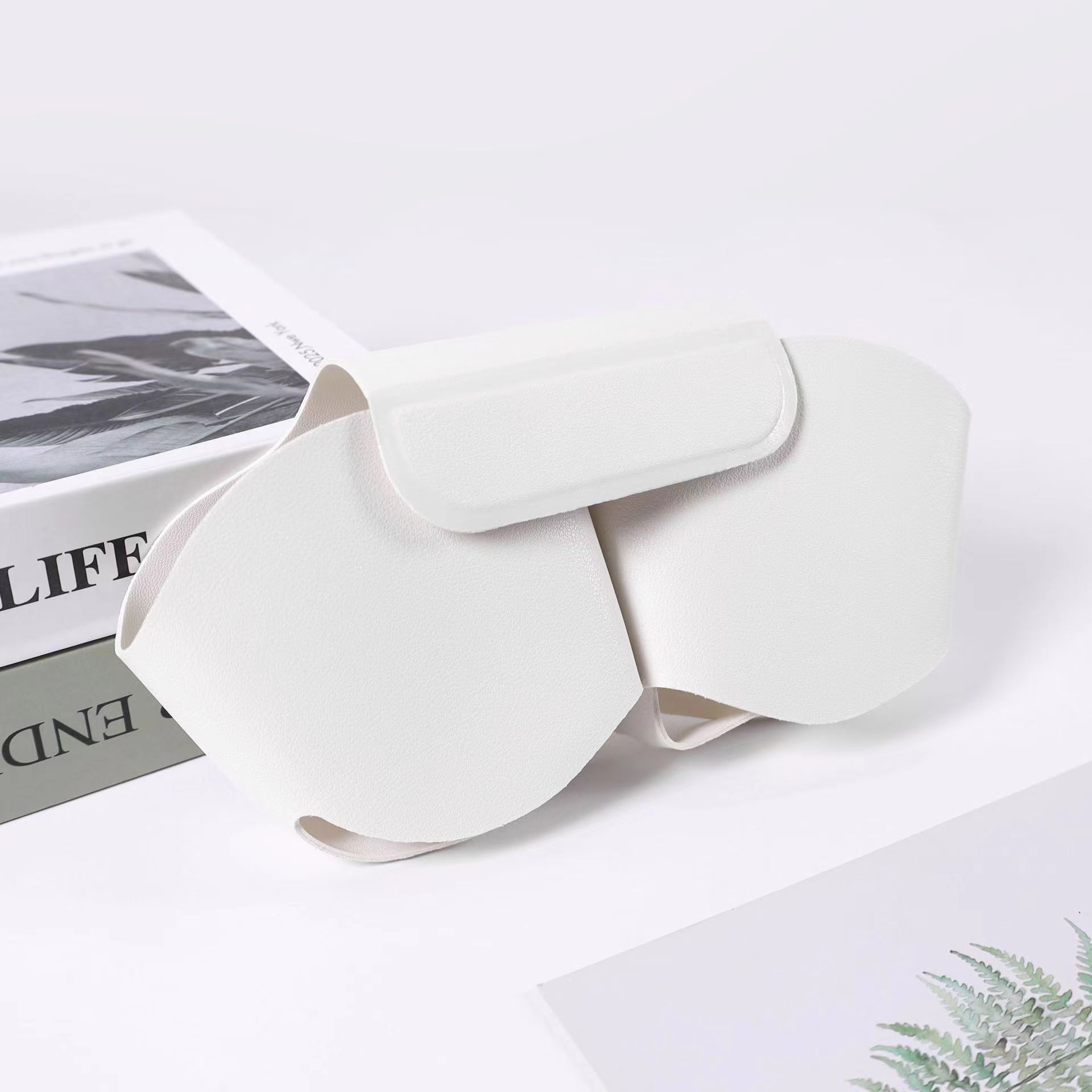 Outfit NEW P9 Pro Max Wireless OverEar Bluetooth Adjustable Headphones Active Noise Cancelling Stereo Sound Comes with protective case a