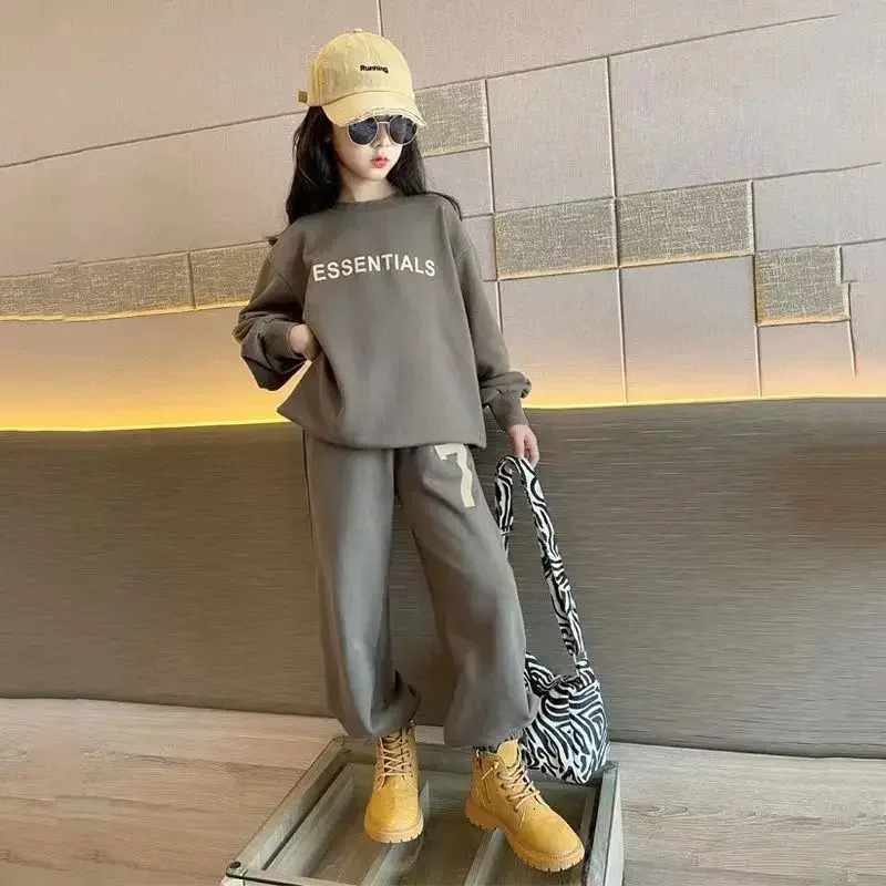 Clothing Sets Autumn Teenage Girl Clothes Children Letter Sweater Pullover Top and Pant 2pcs Set Girls Crew Neck Sweatershirt Outfit Tracksuit 231219