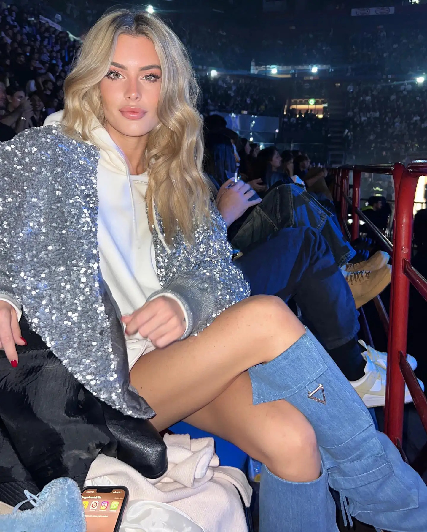 Silver Sequins O Neck Jacket For Women Loose Stand Collar Long Sleeve Coat Sequined Autumn Female Sparkling Streetwear Jackets 231020