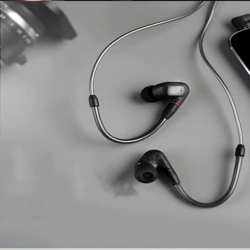 IE300 Wired earphone 3.5mm with mic In-Ear Headset For Mobile Phone PC Gaming Ultra Bass Super Sound Earbud Music Earphones