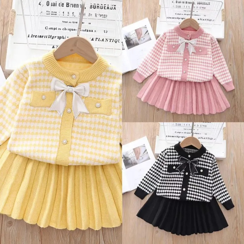 Clothing Sets Girls Winter Clothes Set Plaid Knitted Cardigan and Skirt Clothing Autumn Pink Sweater with Bow Outfits for Kids Girl's Clothes 231