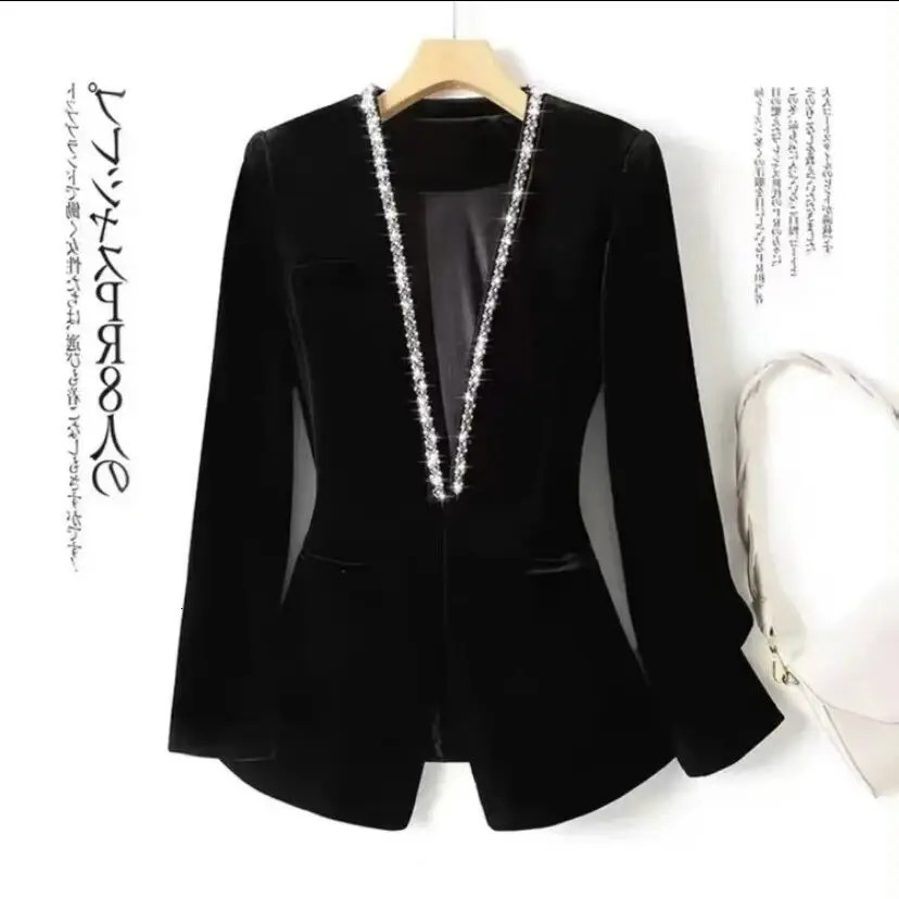 Women s Suits Blazers High End Boutique 2023 Spring And Autumn Small Suit Style Outwear Fashion Gold Velvet Beaded One Button Coat 231219