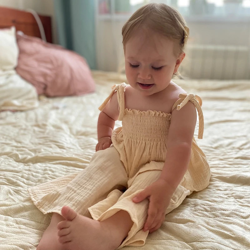 Clothing Sets Baby Girl Muslin Cotton Sets Clothing for Girls Kids born Item Summer Solid Color Sleveless Short Wide Leg Pants Camisole 231219