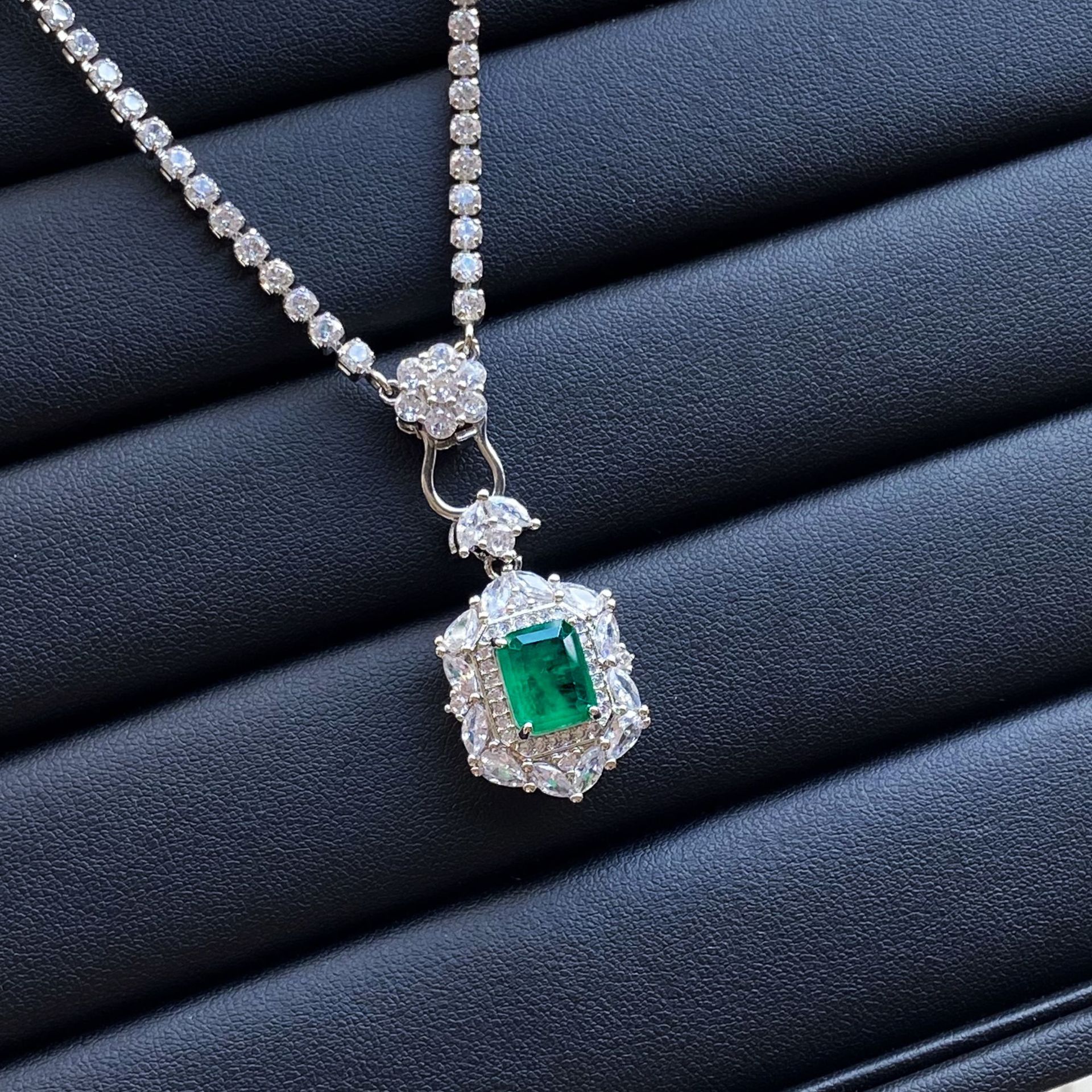 Valuable Lab Emerald Diamond Jewelry set 925 Sterling Silver Engagement Wedding Rings Earrings Necklace Bracelet For Women Gift