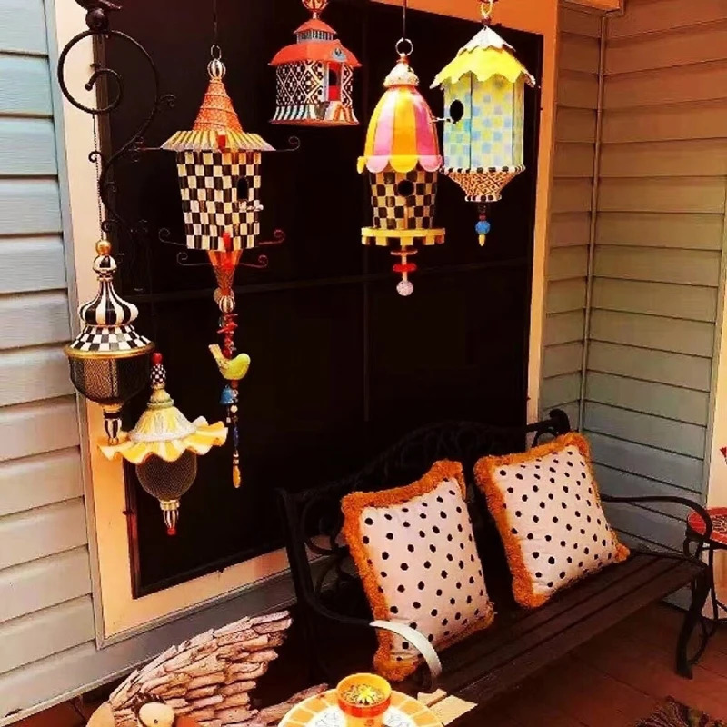 Waterproof Gazebo Hanging Wild Bird Feeder Outdoor Container With Hang Rope Feeding House Type Bird Feeder Aves Decor 231220