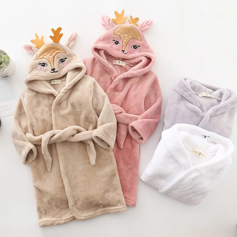 Winter Christmas Bath Robe For Girls Pajamas Animal Hooded Robes Children Dressing Gown Boys Sleepwear Kids Bathrobe 6 8 10 12Y 231221