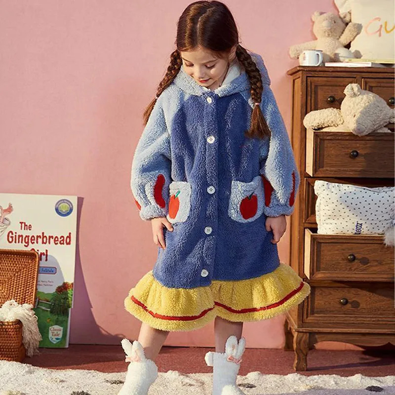 Kids Hooded Robe for Girls Winter Princess Child Thick Keep Warm Long Nightgown Front Button Coral Fleece Soft Bathrobe 231221