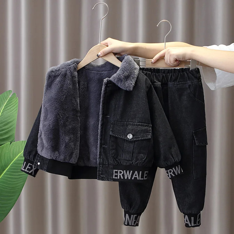 212Y Winter Childrens Set Boys Plush Thickened Warm Jackets and Pants Two piece Baby Loose Fashion Wear 231220