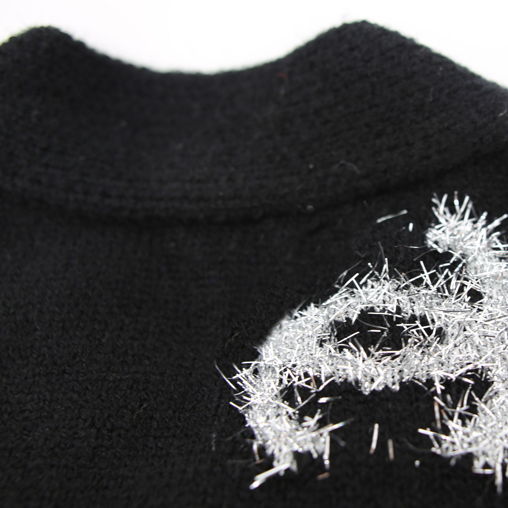 Autumn-Winter Essentials: Elegant Black Pet Apparel Featuring Trendy Designs