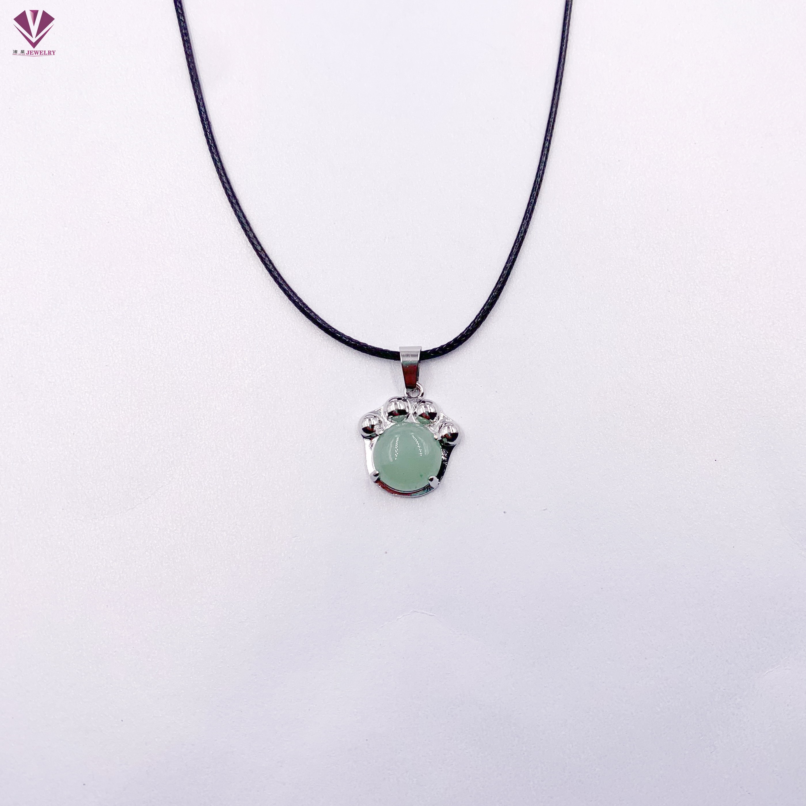 Women's Therapeutic Crystal Necklace - Natural Stone Seven Chakra Copper Pendant with Cat Palm Symbol