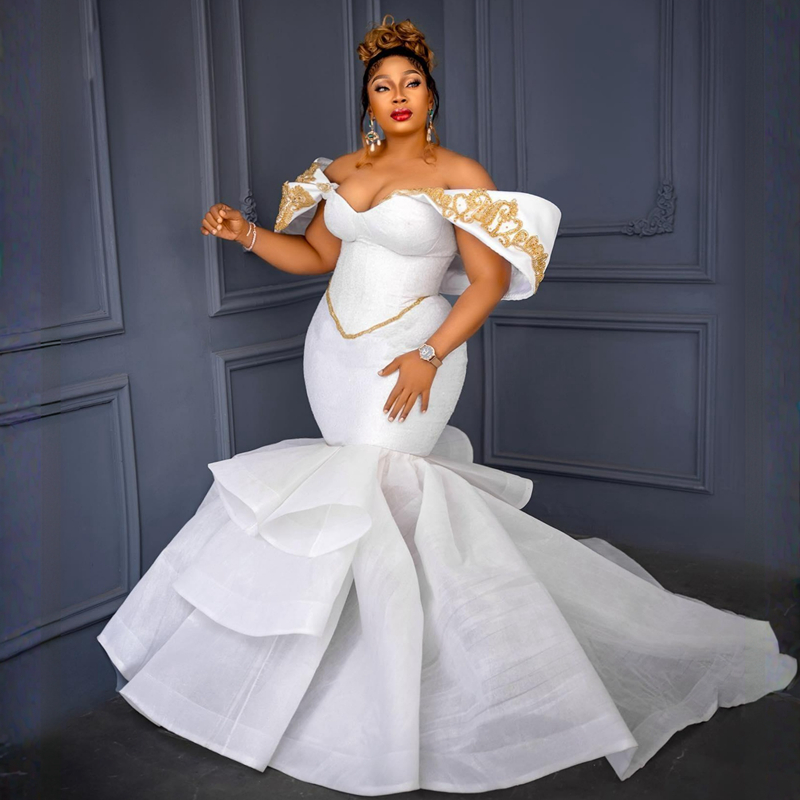 Plus Size Aso Ebi special Dresses Mermaid Off Shoulder Crystals Dress for African Black Women Bride with Detachable Train and Belt Bridal Gowns CDW166