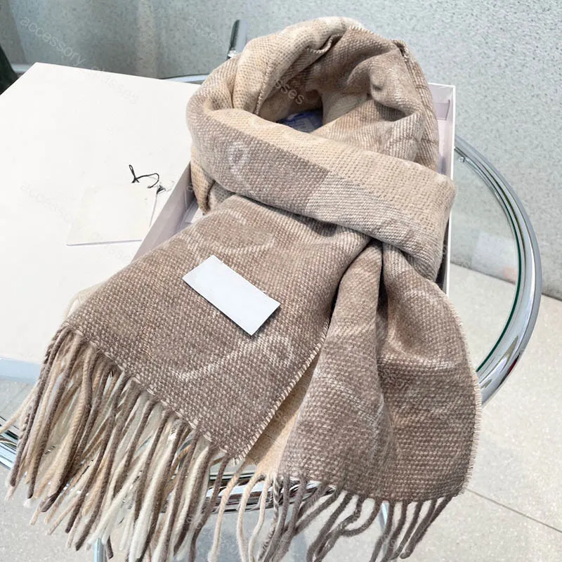 2024 Designer Scarf Winter Plaid Wool Long Shawls Women Cashmere Scarfs Tassels L Scarves for Mens Soft Touch dhtrWarm Wraps with Tags Luxury Beanie Accessorie