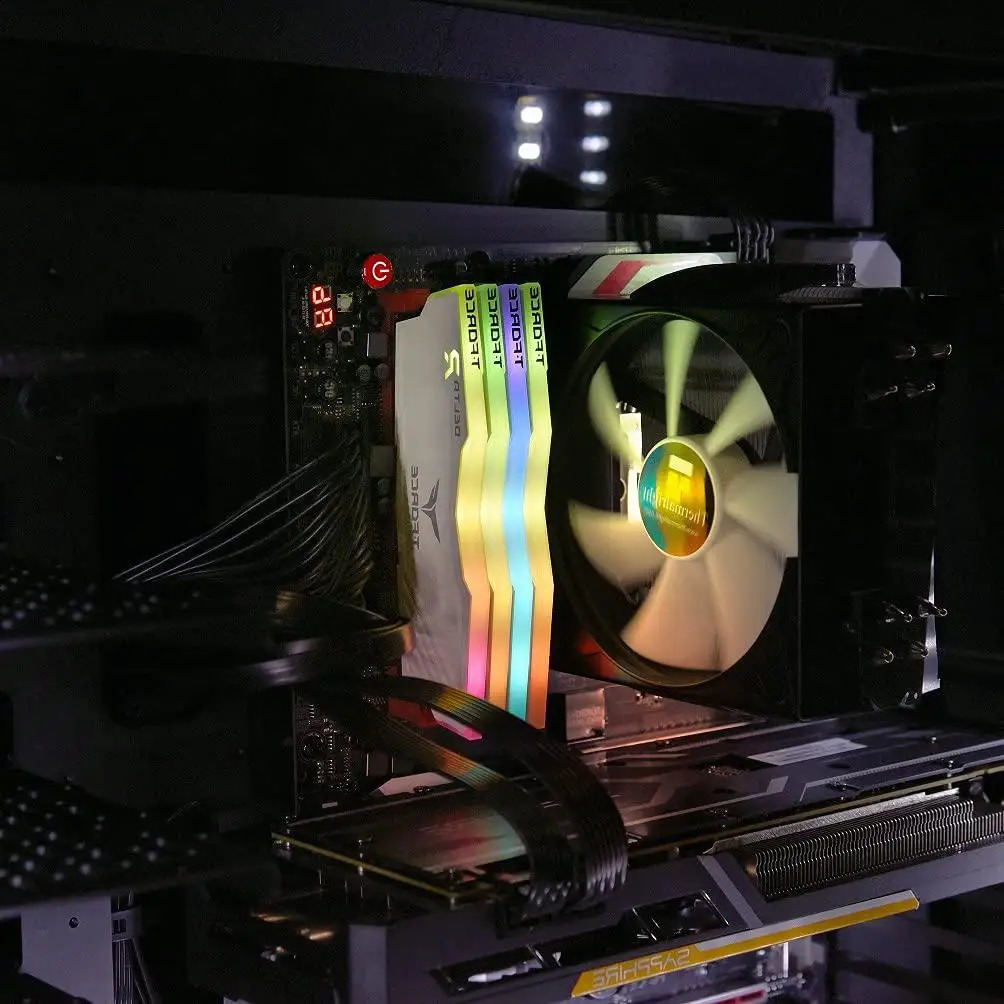 TEAMGROUP T-Force Delta RGB DDR4 16GB 8GB 3200MHz 3600MHz Desktop Memory Module Ram 231221
