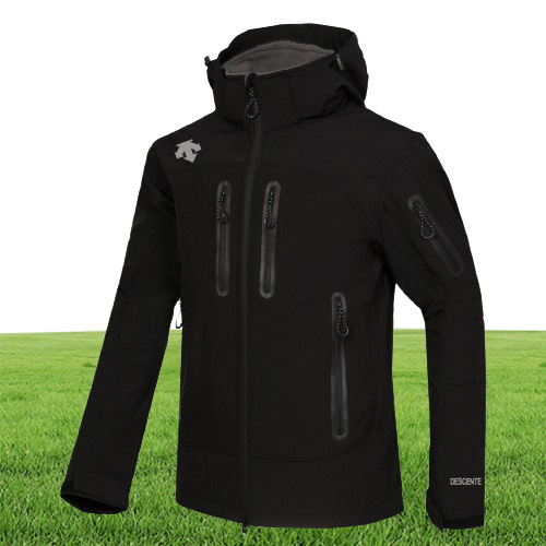 The men TE Softshell jacket face coat Men Outdoors Sports Coats men Ski Hiking Windproof Winter Outwear Soft Shell jacket bl300R
