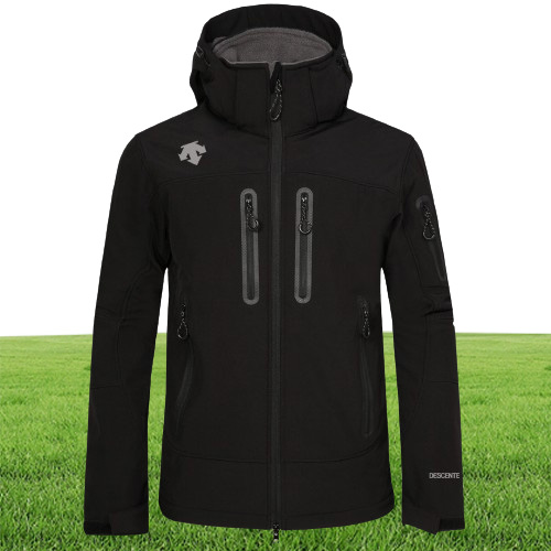 The men TE Softshell jacket face coat Men Outdoors Sports Coats men Ski Hiking Windproof Winter Outwear Soft Shell jacket bl300R