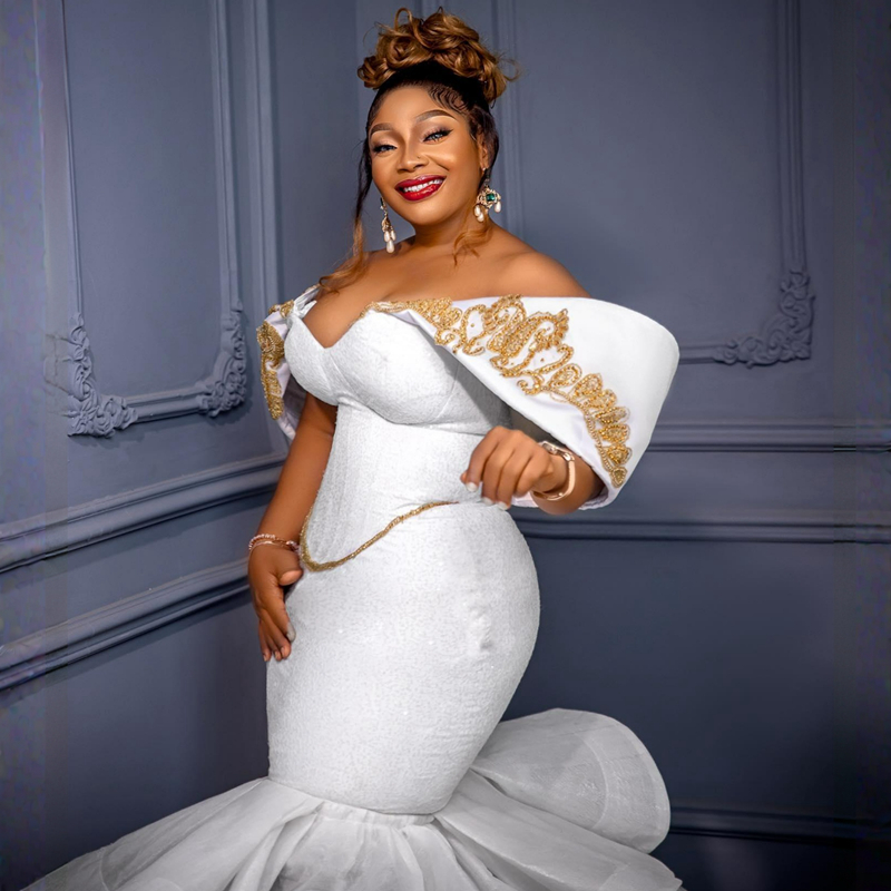 Plus Size Aso Ebi special Dresses Mermaid Off Shoulder Crystals Dress for African Black Women Bride with Detachable Train and Belt Bridal Gowns CDW166