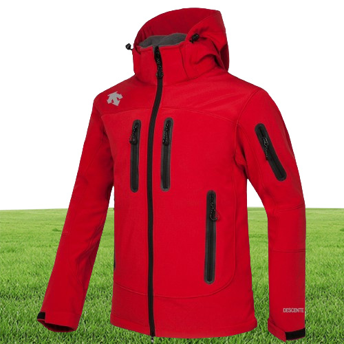 The men TE Softshell jacket face coat Men Outdoors Sports Coats men Ski Hiking Windproof Winter Outwear Soft Shell jacket bl300R