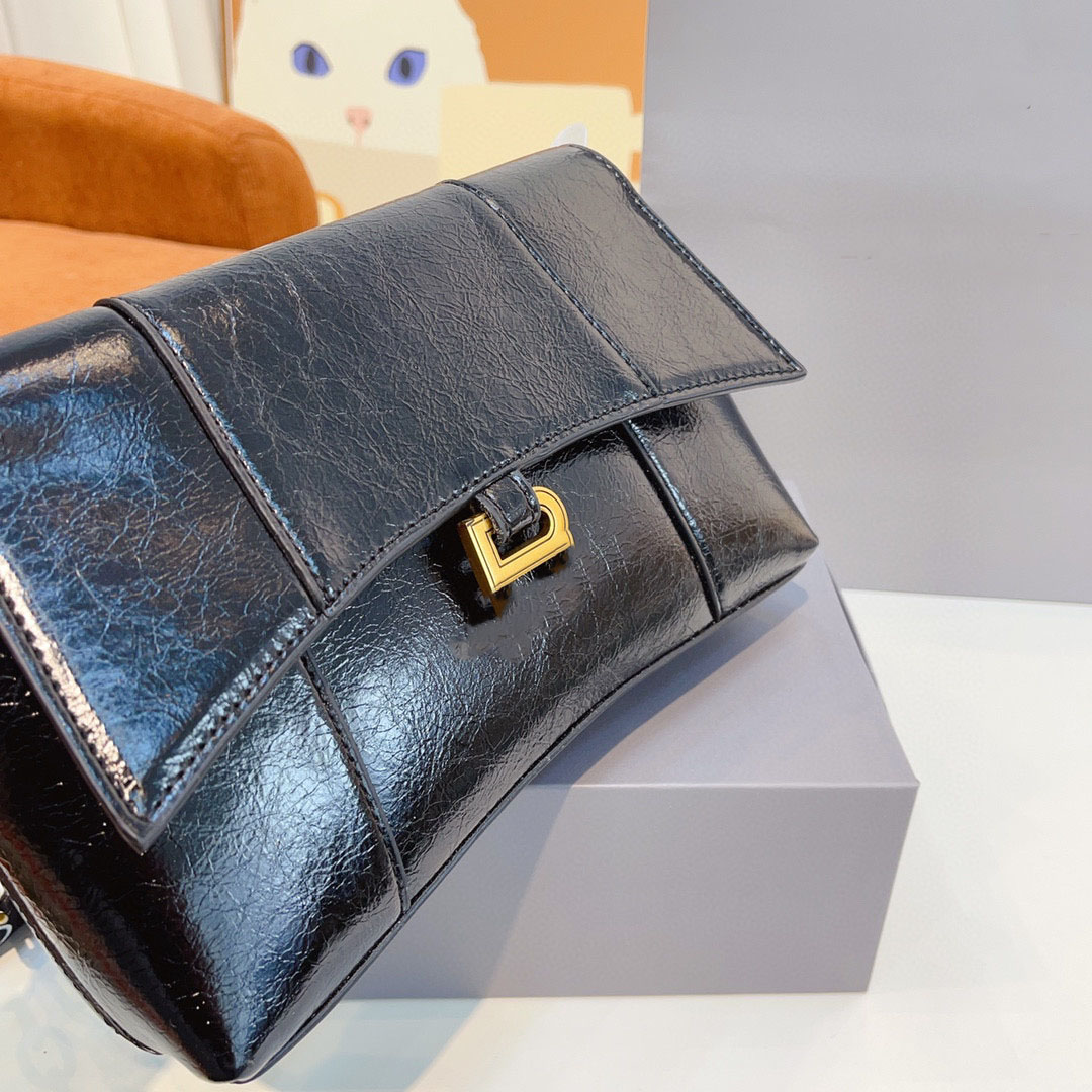 Top Quality Hourglass Bag Crossbody Bag Designer Woman Handbag Shoulder Bag Crocodile Leather Curvilinear Base Aged-gold Logo Hardware Luxury Chain Bag