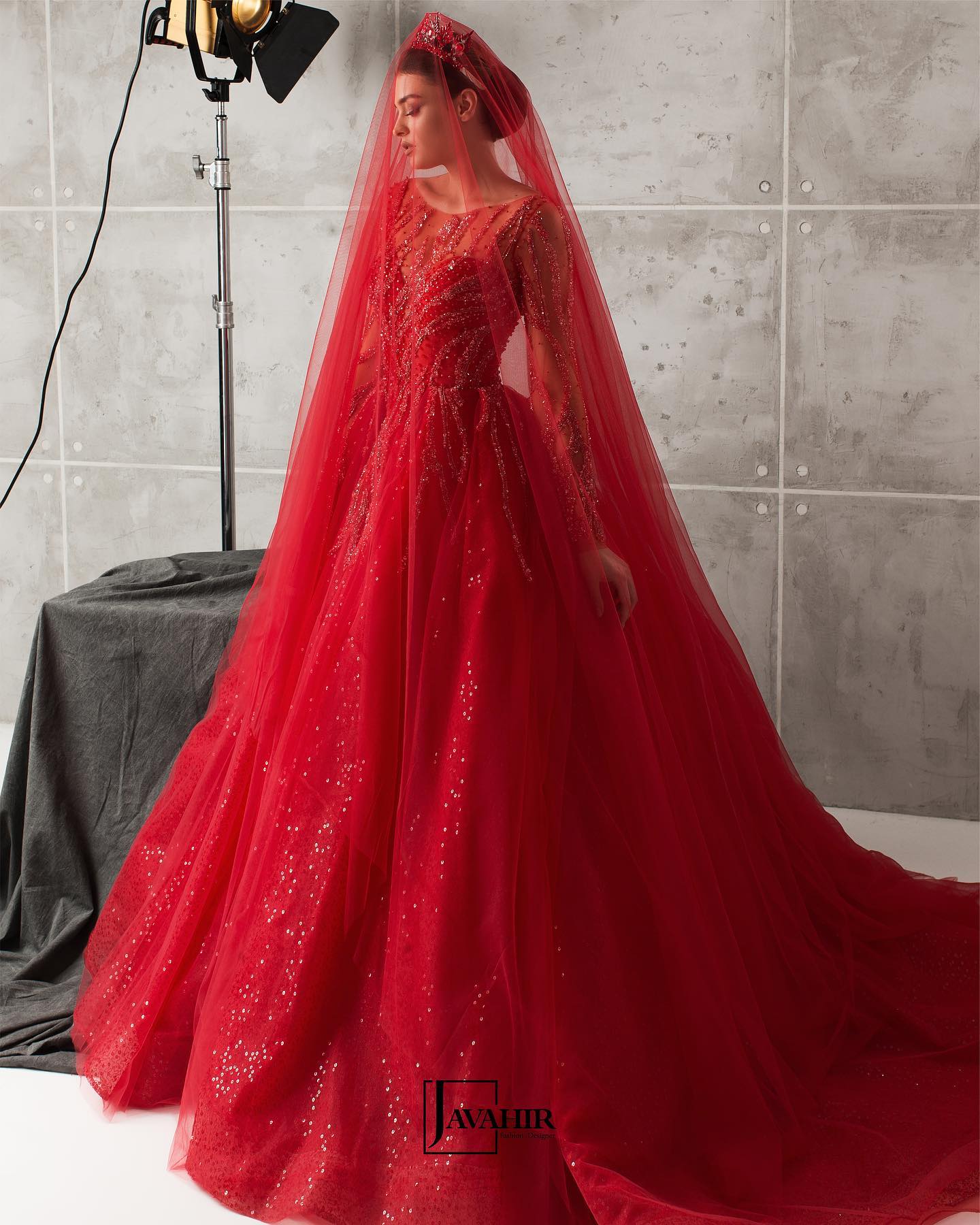 Sparkling Red Beaded Wedding Dresses Sequined Long Sleeves Bridal Gowns Bateau Neckline A Line Tulle Sweep Train Vestido De Novia