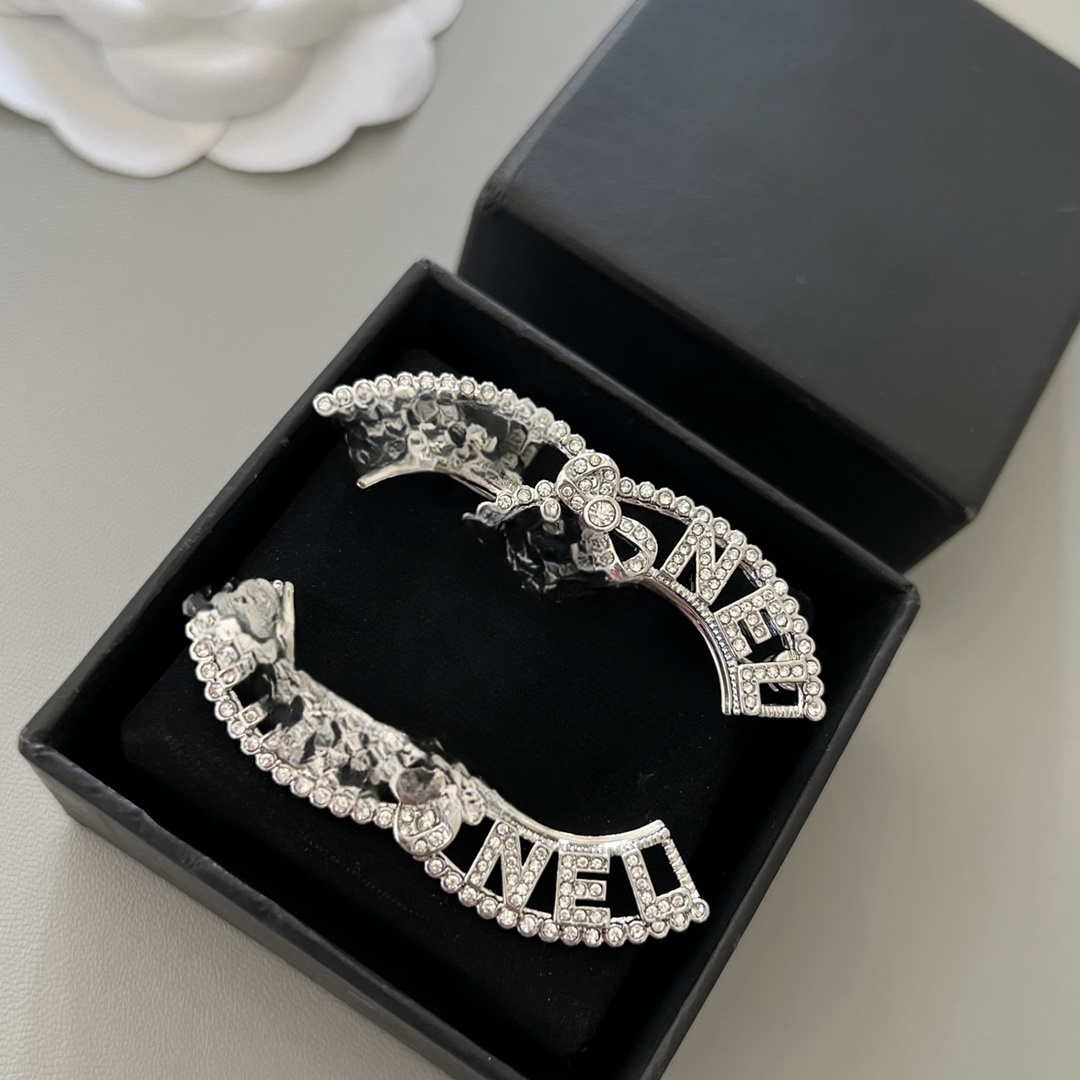 High Version Small Fragrance Bow Set Diamond Joker Brooch Fragrance Home Double Letter Full Drill Pin Corsage Small Fragrant Wind Letter Fashion Bra