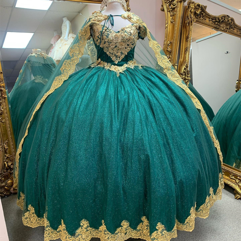 Emerald Green Quinceanera Dresses For 16 Girl V-Neck Off the Shoulder Gold Appliques Beads With Cape Princess Birthday Prom Ball Gowns