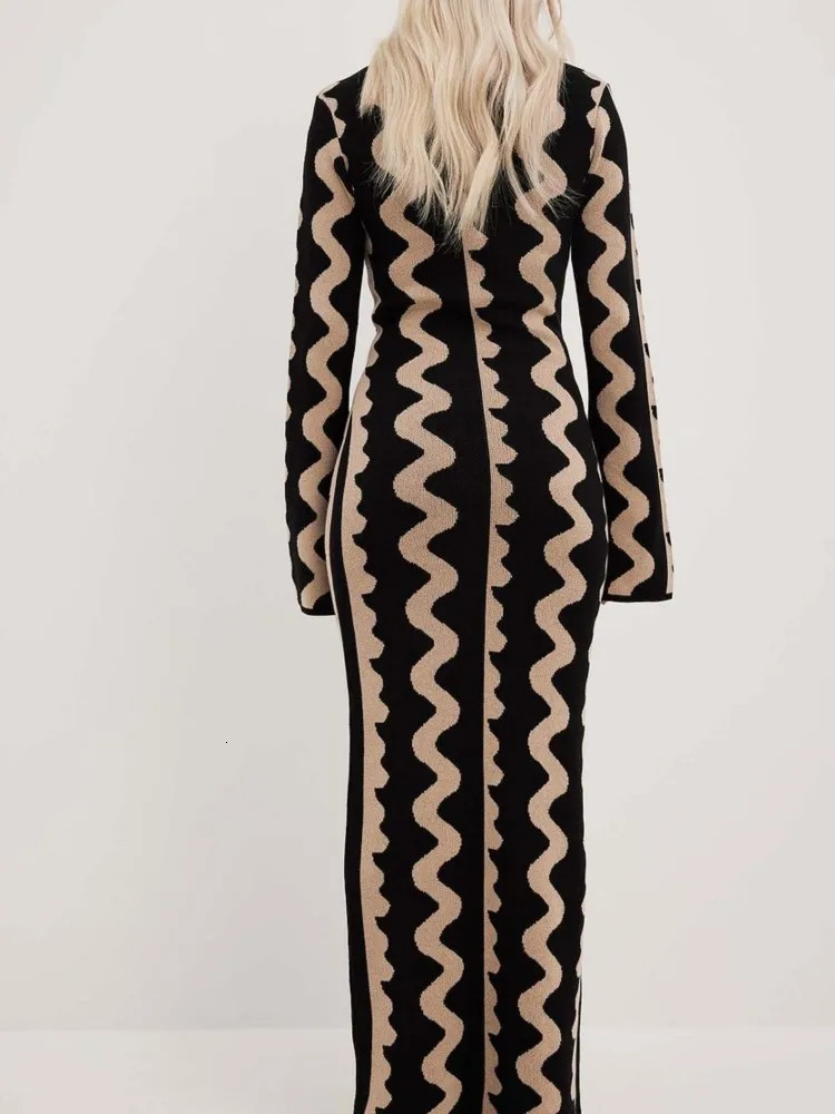 Striped Knitted O-neck Long Sleeve Midi Dresses Elegant Women Bodycon A-line Vestidos Female Fashion Casual Street Maxi Clothes 231225