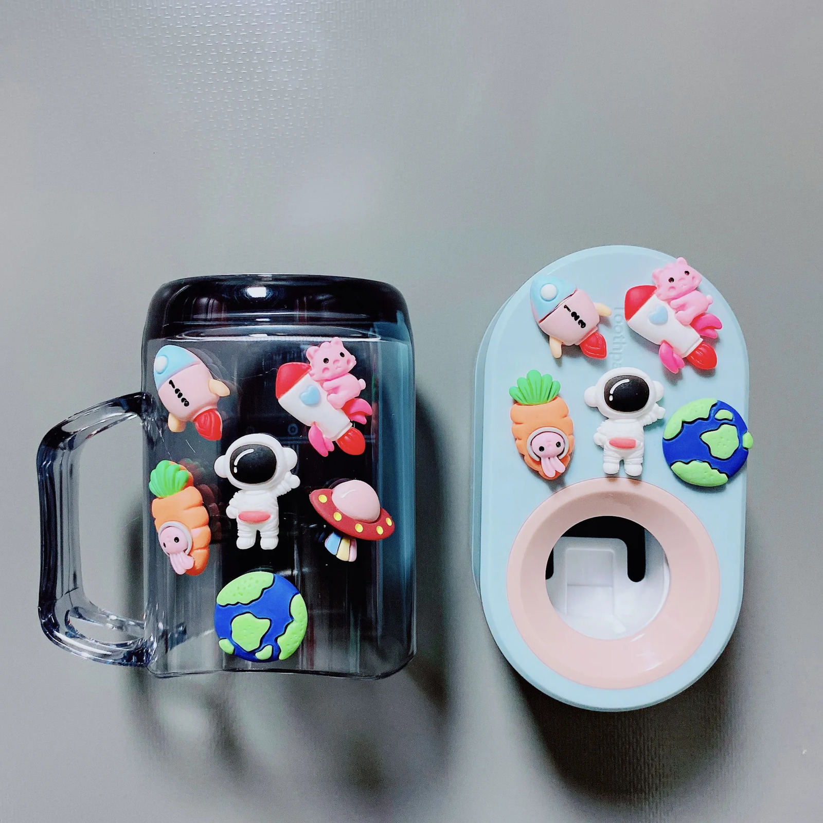 3IN1 Cartoon Automatic Toothpaste Dispenser Toothbrush Holder for Kids Cute Mouth Cup Squeezers Bathroom Accessories Set Childs 231222
