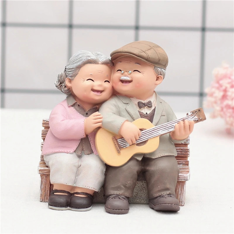Mini Grandma Grandpa Figures Sweety Lovers Couple Old People Car Cake Desktop Ornament Figurines Miniature Home Decor Decoration 231222